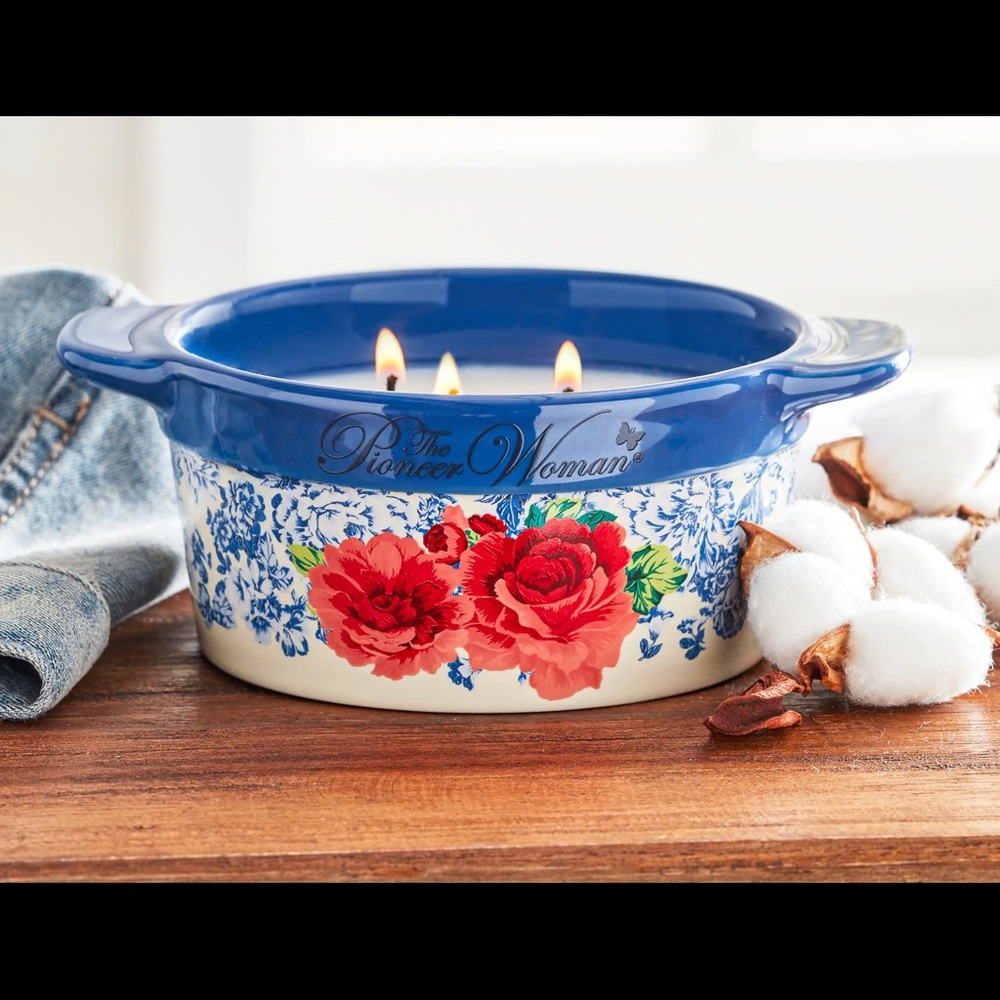 The Pioneer Woman 3-wick Ceramic Candle 8oz Dreamy Denim